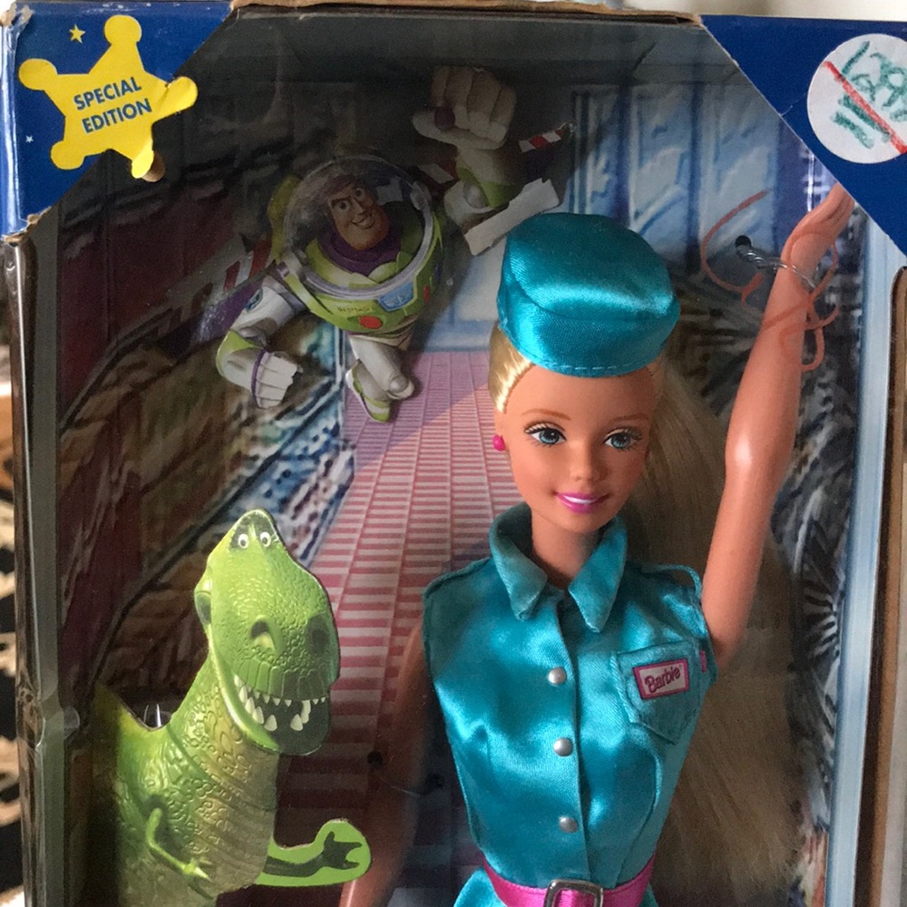 1999 Special Edition Toy Story 2 Tour Guide Barbie - Picture 2 of 5